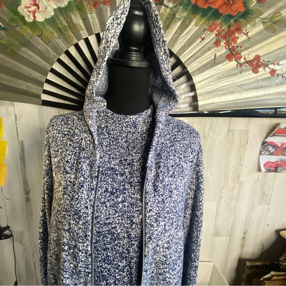 Chico’s Zenergy Sleeveless Blue/white Tunic with matching jacket - Picture 9 of 10